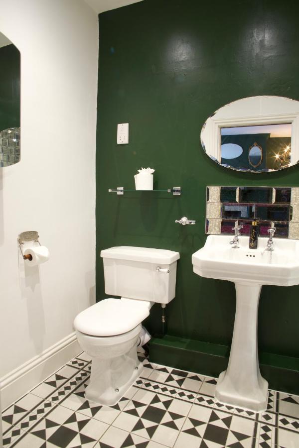 Mademoiselle'S Boutique Holiday Accommodation Whitby Exterior photo